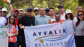 Manzarayı İzlerken Çöpü Aşağı Fırlattılar: Ayvalık’ta Çevre Duyarsızlığına Tepki