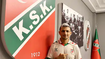 İzmir derbisi öncesi Karşıyaka'da hareketli saatler: Hem biletler satışta hem yeni imza