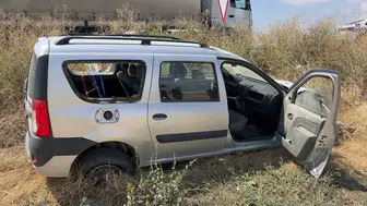 Bolvadin girişinde korkutan kaza: Otomobil şarampole uçtu