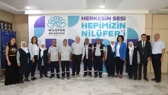Nilüfer'de okuma yazma seferberliği: Belediye çalışanları diplomalarına kavuştu