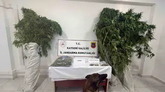 Beş yıllık firar noktalandı: Evinden uyuşturucu deposu çıktı