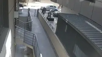 Avcılar'da şoke eden hırsızlık: Kapıdaki şaka gerçek oldu, 500 bin liralık birikim uçup gitti