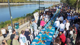 Meriç Nehri kıyısında devasa lezzet şöleni: 150 metrelik sofrada Edirne'nin beyaz altınını taçlandırdılar