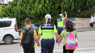 Başkentte okul zili çaldı, jandarma sahaya indi: Binlerce öğrenci için geniş güvenlik çemberi