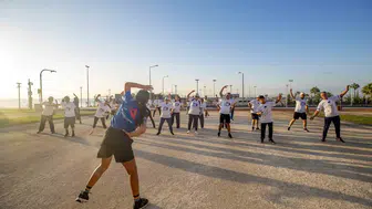 Mersin'in mahalle temsilcileri bu kez saha için değil sağlık için bir araya geldi