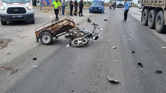 Salihli'de kavşakta acı son: Sepetli motosiklet sürücüsü kurtarılamadı