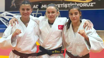 Manisa'nın altın kızları Çanakkale'de zirveye yerleşti