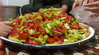 Patnos'ta kış telaşı: Yazın son güneşini kavanozlara hapsediyorlar
