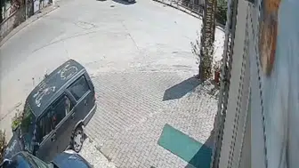 Safranbolu'da dehşet anları kamerada: Motosikletli sürücü metrelerce savruldu