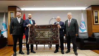 AK Parti'nin Kayseri Çıkarmasında Dikkat Çeken Detay: Memduh Büyükkılıç'a Ağabey Vurgusu