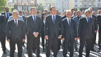 Kars'ta ders zili çaldı: Binlerce öğrenci için yeni maraton resmen başladı