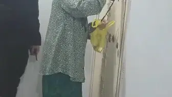 Gece yarısı sokakta kaybolan yaşlı kadından polislere duygulandıran kahve daveti