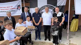 Siyah-beyazlılardan minik öğrencilere anlamlı dokunuş: Eğitim yolculuğunda yanlarındalar