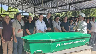 Aynı kazada eşini kaybeden Şerif Özdemir son yolculuğuna uğurlandı