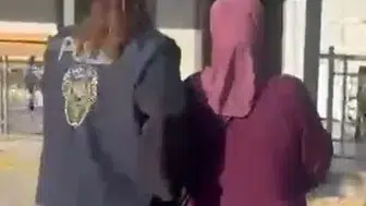 Antakya sokaklarında 500 bin liralık talihsizlik: Yere düşen serveti böyle topladı