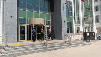 Adana'da engelli vatandaşa yönelik şiddet görüntüsü infial yarattı: Adliye önünde şok sözler