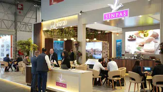 İstanbul'un göbeğinde sahil rüzgarı: İş dünyası fuarında tatil molası
