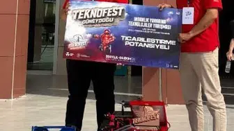 Düzceli genç mucit TEKNOFEST sahnesinde devleşti: Büyük ödülün sahibi oldu