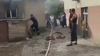 Kovancılar'da korkutan alevler: Köydeki yapıyı küle çevirdi