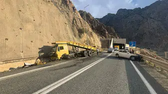 Artvin'de kara yolunda acı son: Kafa kafaya çarpışma can aldı