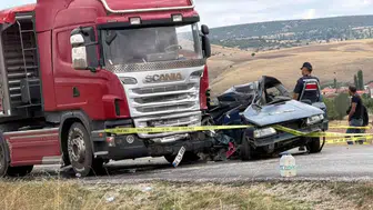 Yozgat'ta yolun sonu: Otomobil ve tırın karıştığı feci kazada acı bilanço