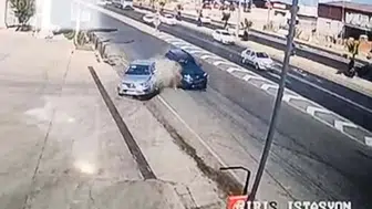 Turgutlu'da akaryakıt istasyonunda dehşet anları: TIR'a çarparak durabildi