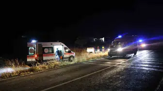 Nevşehir yolunda can pazarı: Takla atan araçta beş kişi mahsur kaldı