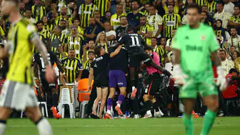 Kadıköy'de Beşiktaş fırtınası: Italiano'nun öğrencileri zirve yürüyüşünü sürdürüyor