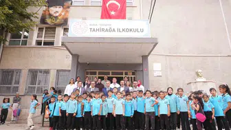 Sıralarında oturduğu okulun şimdi başkanı oldu: O günkü heyecanı bugün makamında yaşıyor