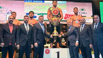 Er meydanında yükselen yeni yıldız: Alper Küçük zirveye adını yazdırdı