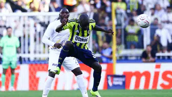 Kadıköy'de gol sağanağı: Fenerbahçe ilk yarıda fişi çekti