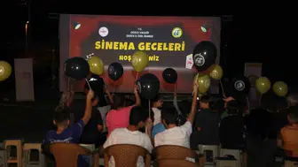 Hasanlar köyünde yıldızların altında unutulmaz bir akşam: Komşuluk kültürü beyaz perdeyle buluştu