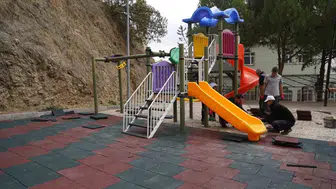 Bilecik'te çocukların oyun keyfi artık daha güvenli ve renkli