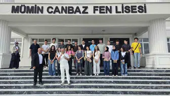 Bursa'da eğitime büyük teşvik: Başarılı öğrencilere teknoloji desteği