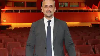 Sahneden idari koltuğa uzanan başarı: Sezai Yılmaz Ankara'nın yeni tiyatro müdürü oldu