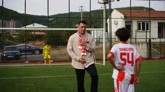 Mesut Özil'den genç yeteneklere büyük müjde: Avrupa kapılarını aralayacak akademi yolda