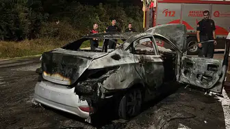 Alanya'da korku dolu anlar: Seyir halindeki araç bir anda alev topuna döndü