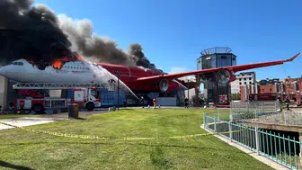 Çayırova'da Havacılık Merkezi'ne Dönüştürülen Uçakta Korkutan Yangın