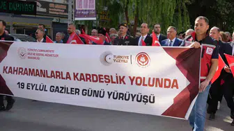 Iğdır sokaklarında vefa yürüyüşü: Gaziler ve şehitler unutulmadı
