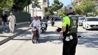 Bolu sokaklarında motosikletli sürücülere yakın takip: Kurallara uymayanlara geçit yok