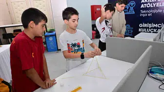 Geleceğin mühendisleri Manisa'da robotik dünyasının kapılarını araladı