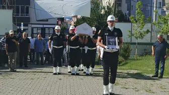 Bafra'nın emektar bekçisi Bayram Çelenk'e hüzünlü veda