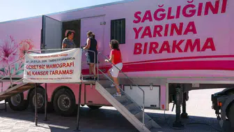 Aliağa'da Sağlık Seferberliği: Pembe Prenses Meydana İndi