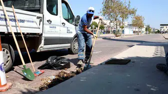 Didim'de yağışlı günler öncesi altyapı alarmı: Mazgallar tek tek elden geçiriliyor