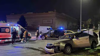 Kayseri'de trafik dehşeti: Refüje çıkan otomobilin sürücüsü hastanelik oldu