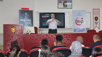 Malatyalı gençler Gazze'nin yıkıntıları arasında süren eğitim direnişini dinledi