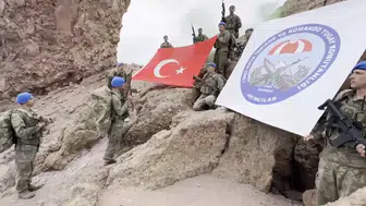 Erciyes'in zirvesinde omuz omuza: Türk komandoları ve Somalili askerlerden ortak eğitim