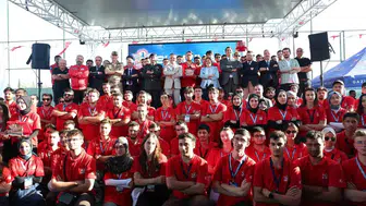 Gaziantep semalarında teknoloji rüzgarı: Geleceğin mühendisleri İHA'larla gökyüzünü fethetti