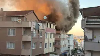 Darıca'da geceyi aydınlatan alevler: Mahalleliyi sokağa döken yangın paniği