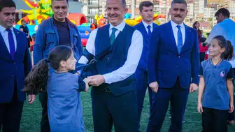 Hakkari'de Çocukların Bayramı: Merzan Stadyumu Üç Gün Boyunca Eğlenceye Ev Sahipliği Yaptı